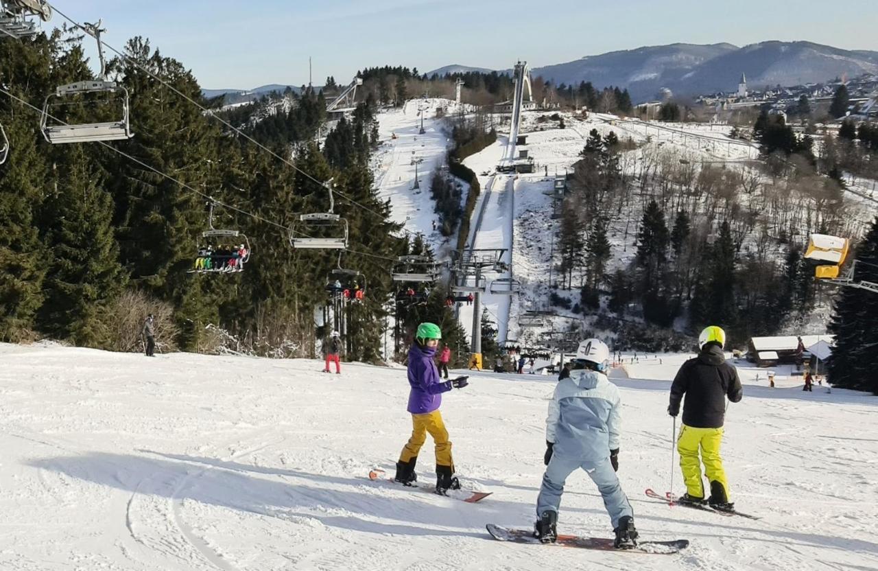 Pistenblume Apartment - Skipiste, Stadtzentrum วินเทอร์แบร์ก ภายนอก รูปภาพ